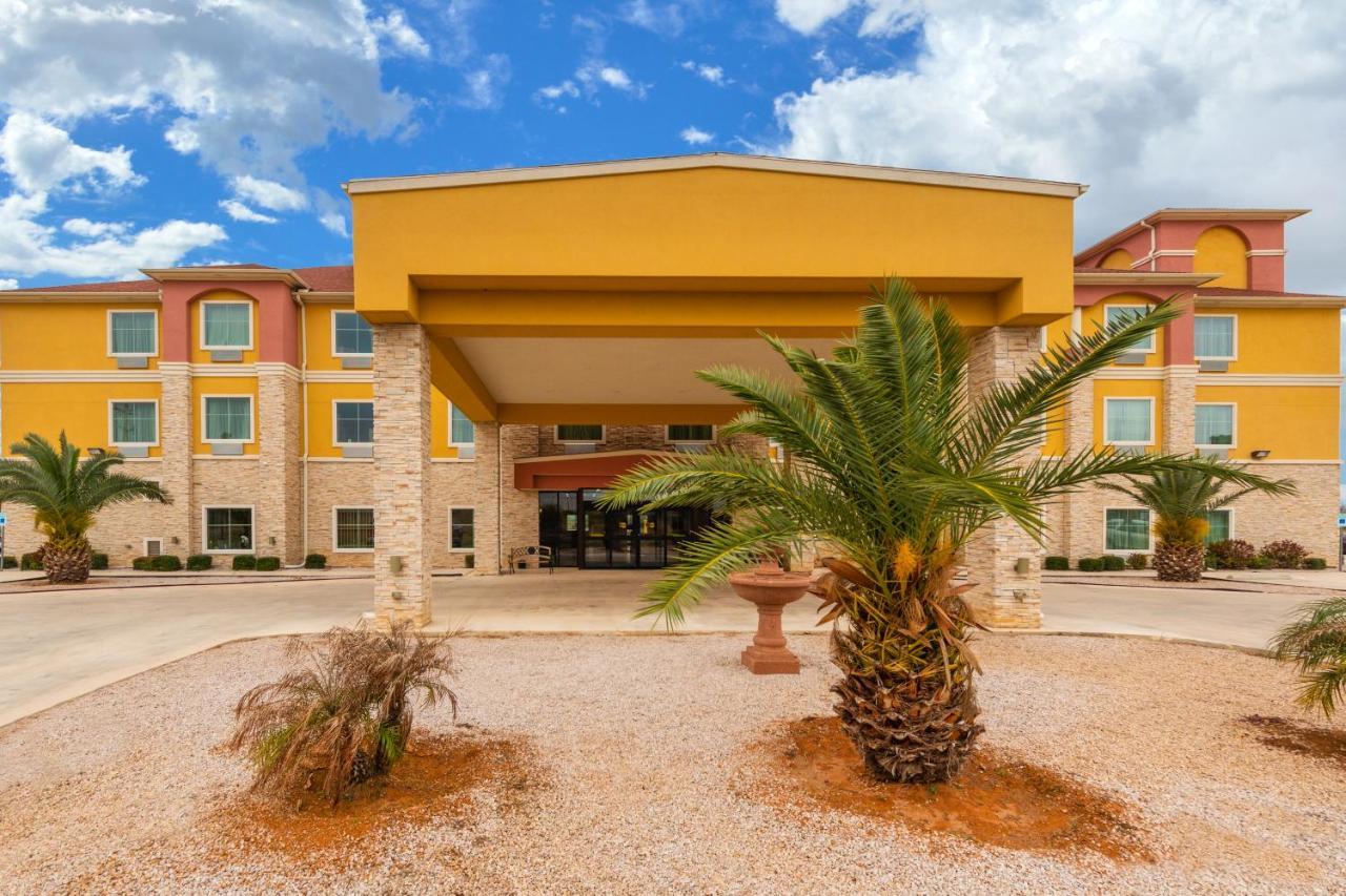 Residency Suites Cotulla Bagian luar foto