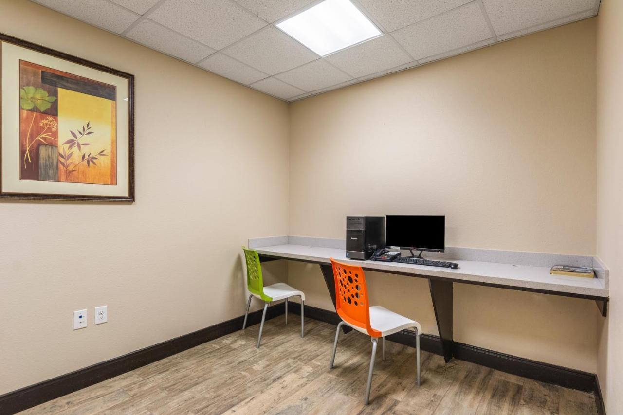 Residency Suites Cotulla Bagian luar foto